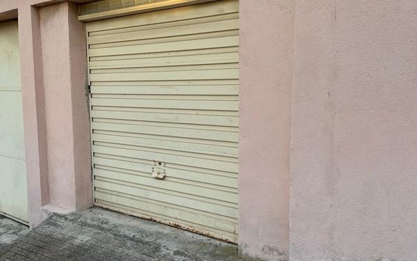 Stationnement à vendre    21 m2 Marseille 11