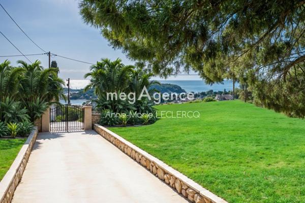Maison à VILLEFRANCHE-SUR-MER, 06230 - 5 pièces 167m²