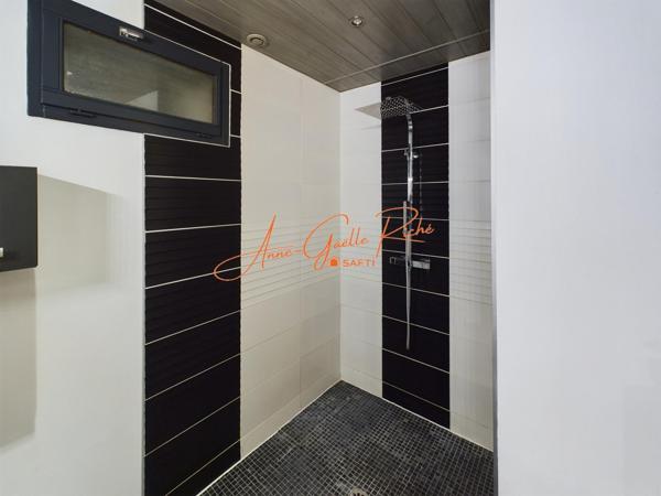 MAISON DE CHARME 186 m² , PISCINE & PRESTATIONS