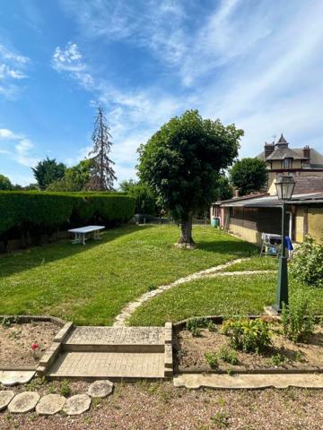 Maison Noyon 5 pièce(s) 97 m2 + Sous-sol - Terrain 901m²