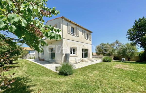 Maison familiale 5 chambres Piscine et dépendances 700 m