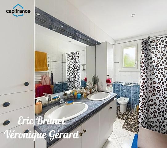EN EXCLUSIVITE à PRIGONRIEUX Maison de 116 M² 4 chambres, Sous-Sol et Garages.