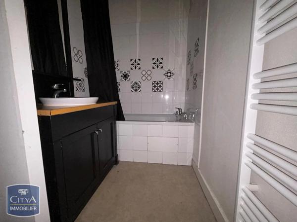 Appartement à louer 3 pièces 54.83m² Tours (37000)