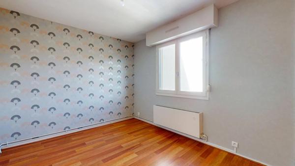 Location                                                      Appartement
                        
                     2 pièces                      43 m2                     à Mainvilliers