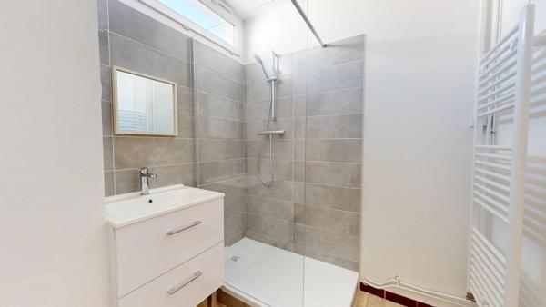 Location                                                      Appartement
                        
                     2 pièces                      43 m2                     à Mainvilliers