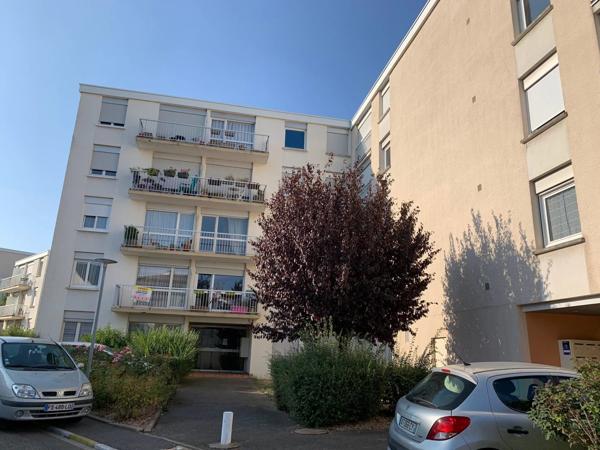 Location                                                      Appartement
                        
                     2 pièces                      43 m2                     à Mainvilliers