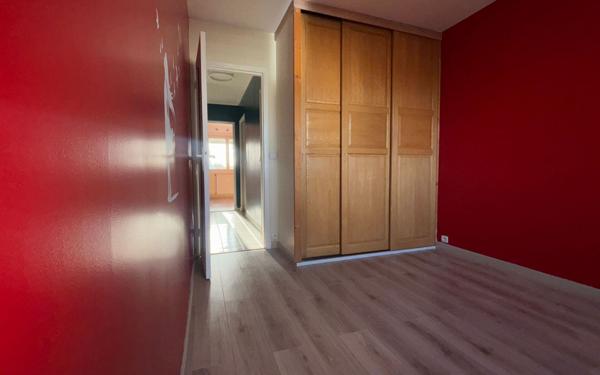 Appartement à vendre    4 pièces • 75,34 m2 Évry