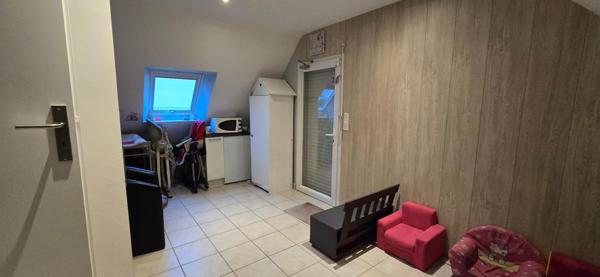 grande maison avec une dépendance et double garage