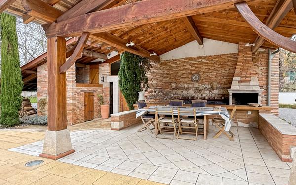 Maison à vendre    6 pièces • 220,45 m2 Moissac