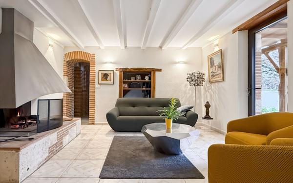 Maison à vendre    6 pièces • 220,45 m2 Moissac