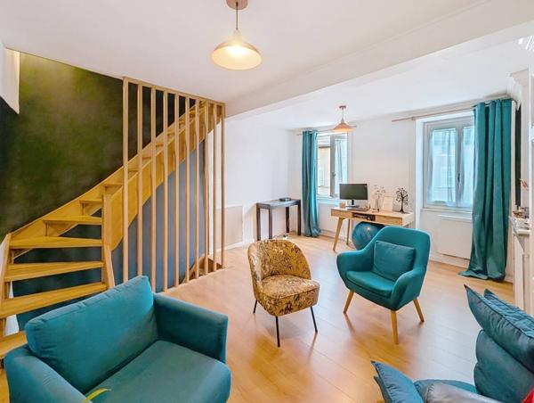 Maison à vendre 8 pièces de 141 m²
