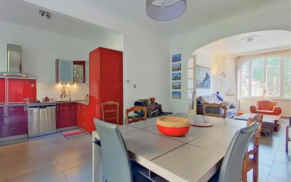 Maison à vendre    6 pièces • 119,56 m2 Bordeaux