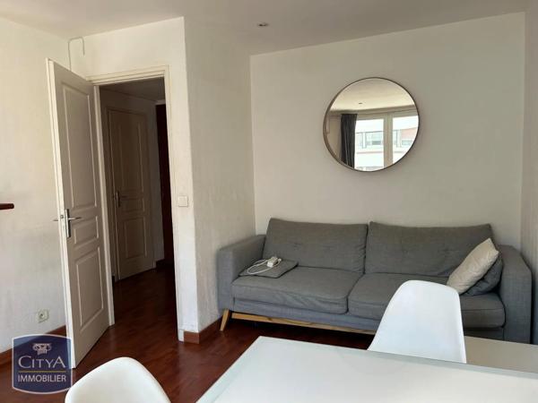 Appartement à louer 3 pièces 53.76m²