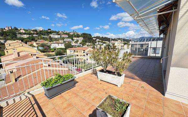Appartement à vendre    3 pièces • 61,11 m2 Saint-Laurent-du-Var