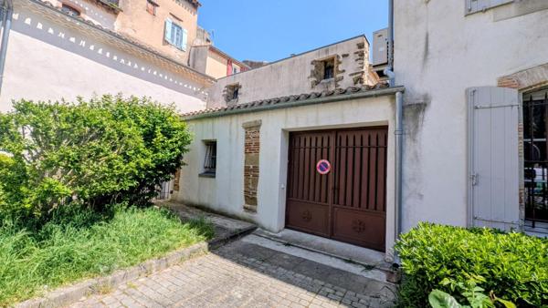Centre ville maison T 4 avec garage et dépendance