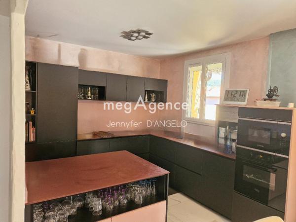 Maison à OLLIOULES, 83190 - 5 pièces 136m²