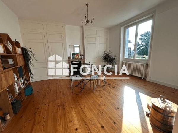 Location Maison 6 pièces 183.2 m² - 19 RUE EUGENE BICHON Roanne 42300
