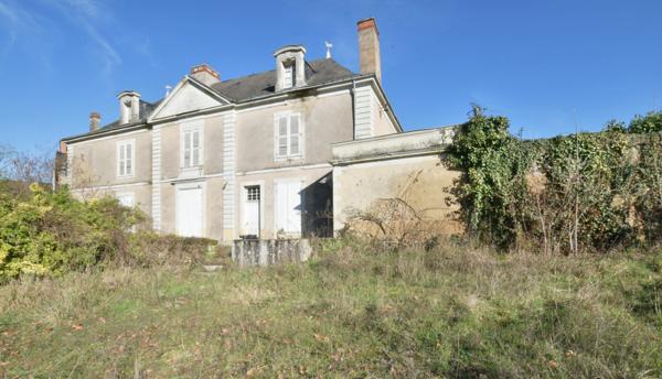 Maison à vendre 10 pièces SEICHES SUR LE LOIR (49)