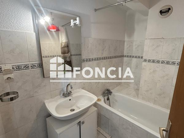 Location Appartement 3 pièces 61 m² - 2/4/6/8 ALLEE L. DE VINCI Mont De Marsan 40000