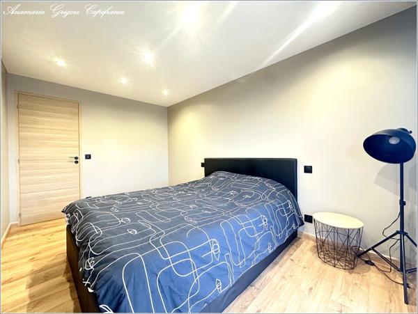 Courville-Sur-Eure, maison de plain pied, renovée entierement - 2 ( possibilité d'une 3eme) chambres, terrain clos de 2428 m²