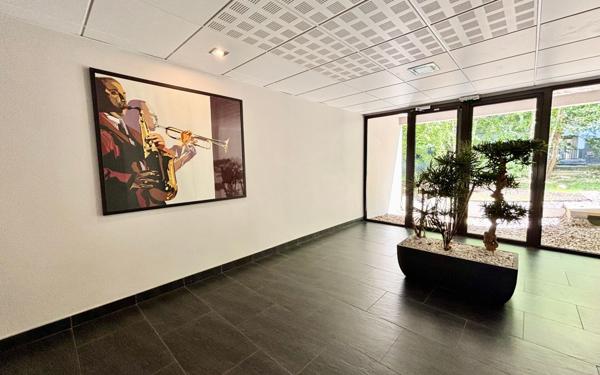 Appartement à vendre    2 pièces • 49,95 m2 Lyon 3