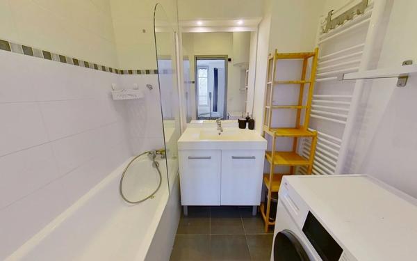 Appartement à louer    1 pièce • 40,71 m2 Lyon 3