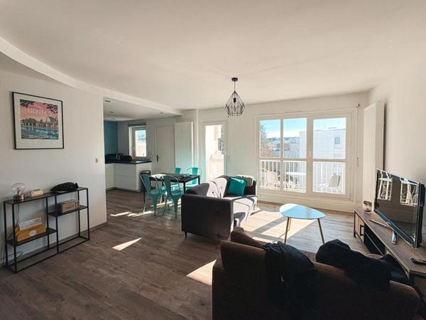 Appartement 4 chambres - terrasse et parking - Nantes Barberie