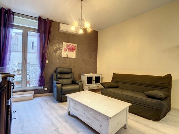 Immeuble à vendre MONTPELLIER (34) 254 m2 au sol -Comprenant un T1bis loué - un T3 libre - une remise de 100 m2 libre - un local commun
