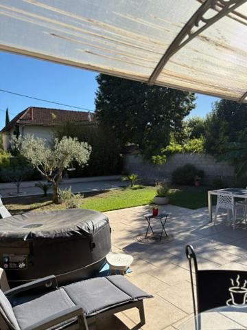 Maison de charme proche des commerces