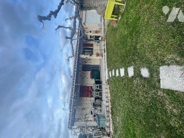 Dans un quartier calme,  villa de plain-pied d'une surface habitable de 95m².
Terrain  602m²