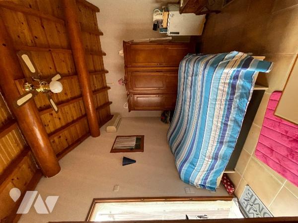 Dans un quartier calme,  villa de plain-pied d'une surface habitable de 95m².
Terrain  602m²