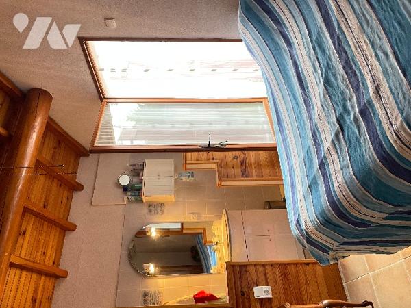 Dans un quartier calme,  villa de plain-pied d'une surface habitable de 95m².
Terrain  602m²