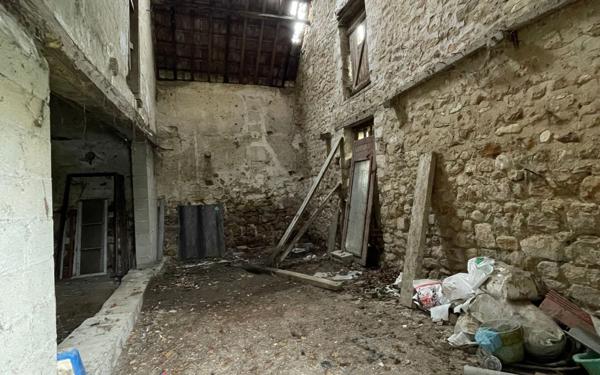 Maison à vendre    1 pièce •  Fère-en-Tardenois
