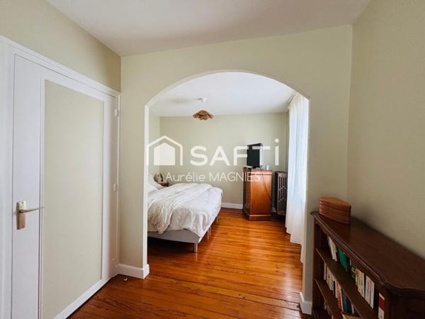 Superbe maison sur les côteaux avec piscine et jolie vue sur les vignes