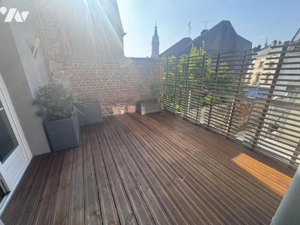 BEL IMMEUBLE DE CENTRE VILLE RENOVE