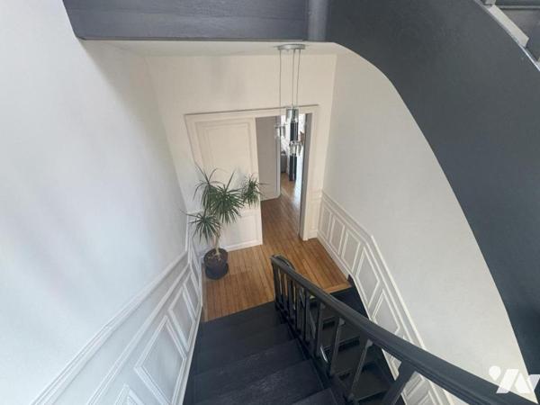 BEL IMMEUBLE DE CENTRE VILLE RENOVE