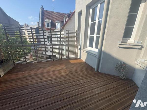 BEL IMMEUBLE DE CENTRE VILLE RENOVE