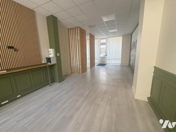 BEL IMMEUBLE DE CENTRE VILLE RENOVE