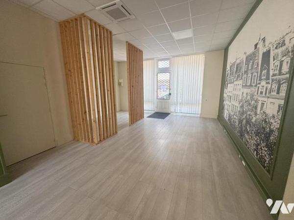 BEL IMMEUBLE DE CENTRE VILLE RENOVE