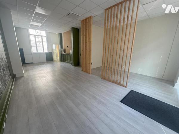 BEL IMMEUBLE DE CENTRE VILLE RENOVE