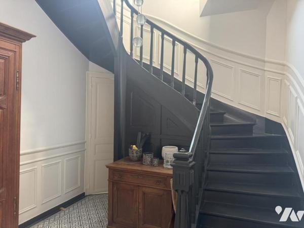 BEL IMMEUBLE DE CENTRE VILLE RENOVE