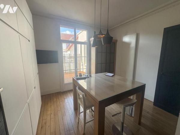 BEL IMMEUBLE DE CENTRE VILLE RENOVE