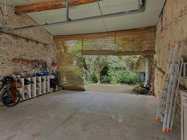 Maison de ville avec extérieur, garage et atelier ? Nérac centre