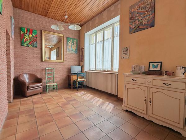 Maison de ville avec extérieur, garage et atelier ? Nérac centre