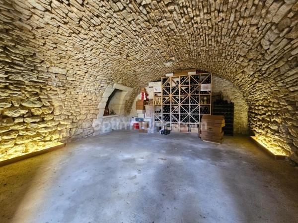 Maison charentaise de 232 m², 6 chambres, un bureau, piscine et un garage de 90 m² LINARS (16)