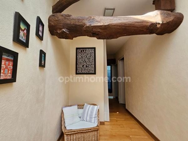 Maison charentaise de 232 m², 6 chambres, un bureau, piscine et un garage de 90 m² LINARS (16)