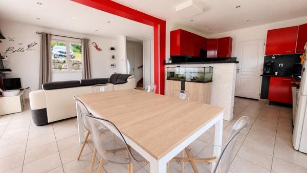 Maison à vendre 264 000 € Saint-Jean-d'Avelanne 5 p 94 m² DPE C