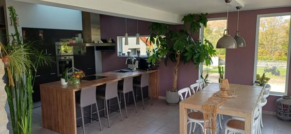 Maison Coup de Coeur ? Lézigné? 3 Chambres