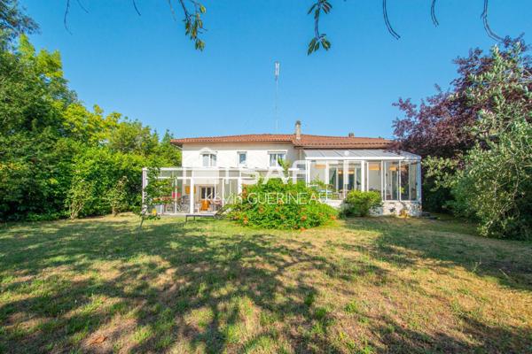 Maison T6 de 174m2 et garage sur parcelle de 1000m2