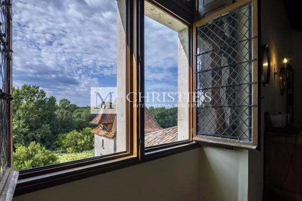 A vendre Beau logis du 16ieme, entiérement rénové